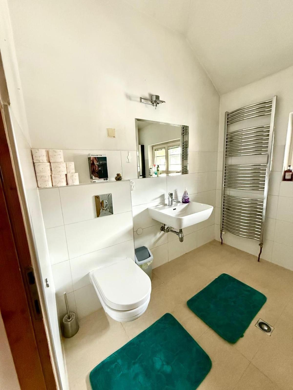 Gallery View Apartment